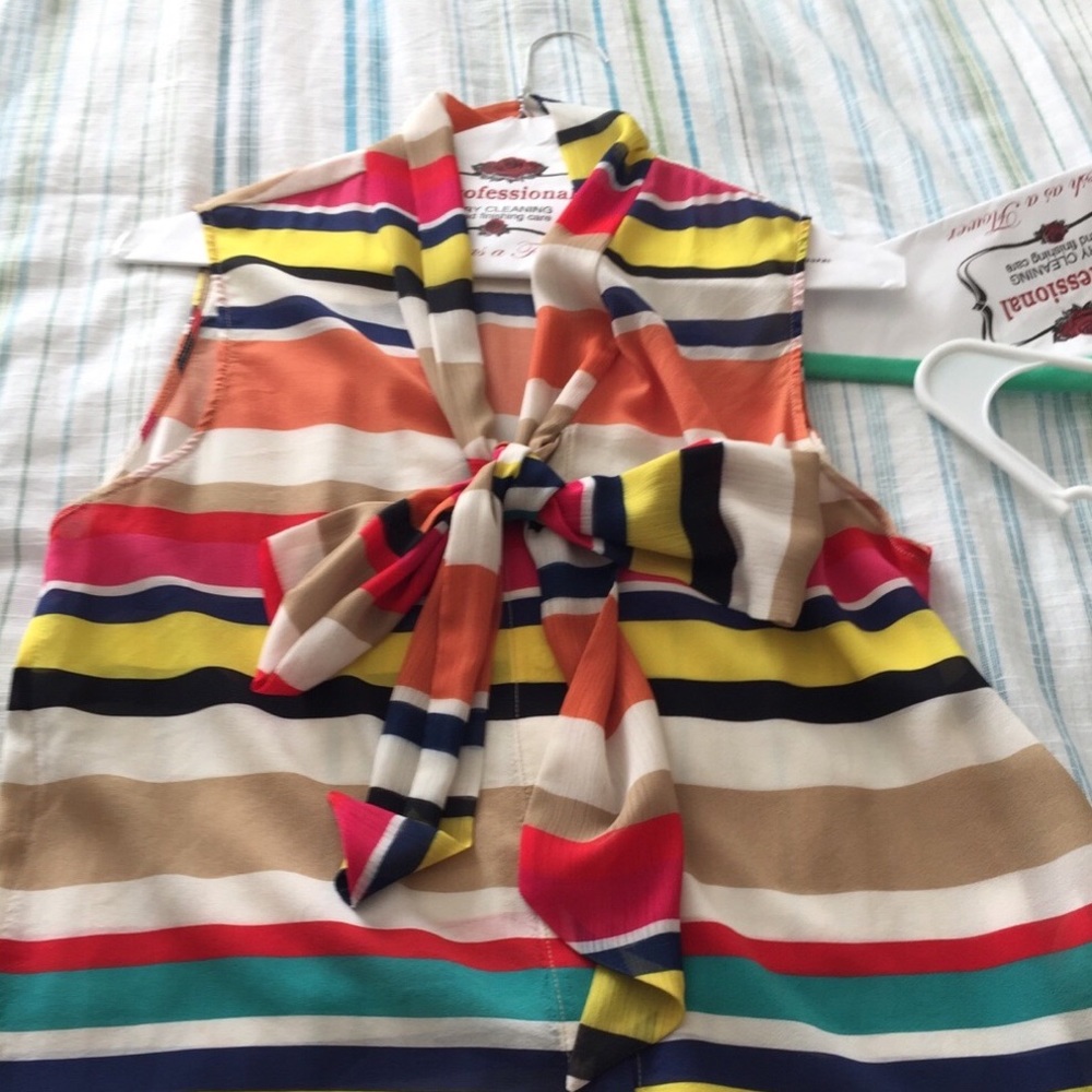 Alice + Olivia Sleeveless Bow Top